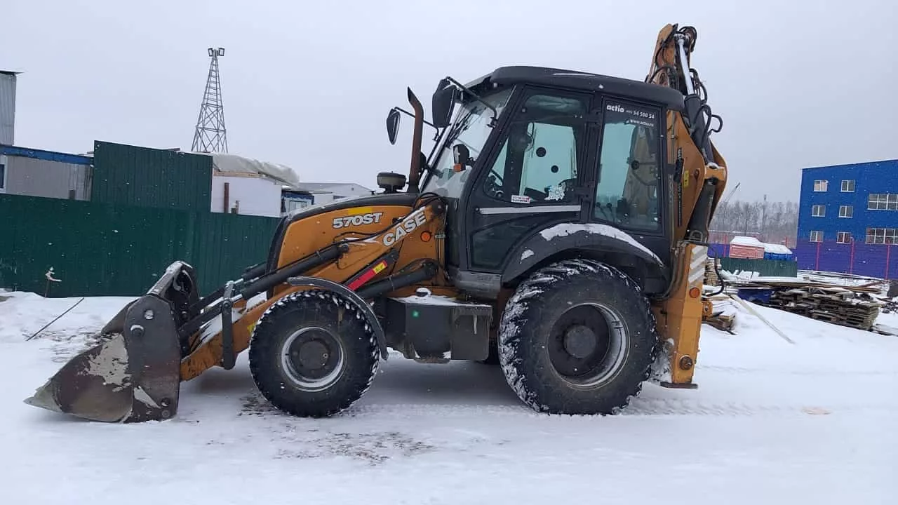 Экскаватор-погрузчик CASE 570ST