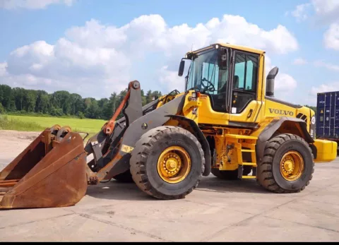 Фронтальный погрузчик Volvo L90