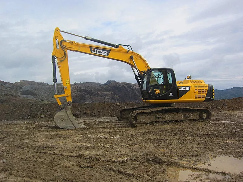 Гусеничный экскаватор JCB JS 260
