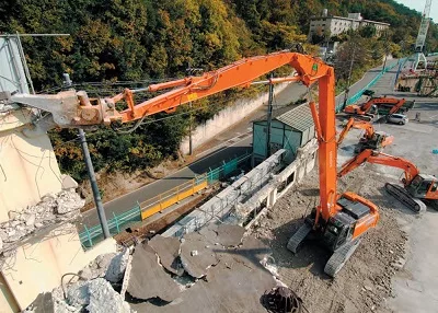 Гусеничный экскаватор-разрушитель HITACHI ZX480LC-3 Demolition