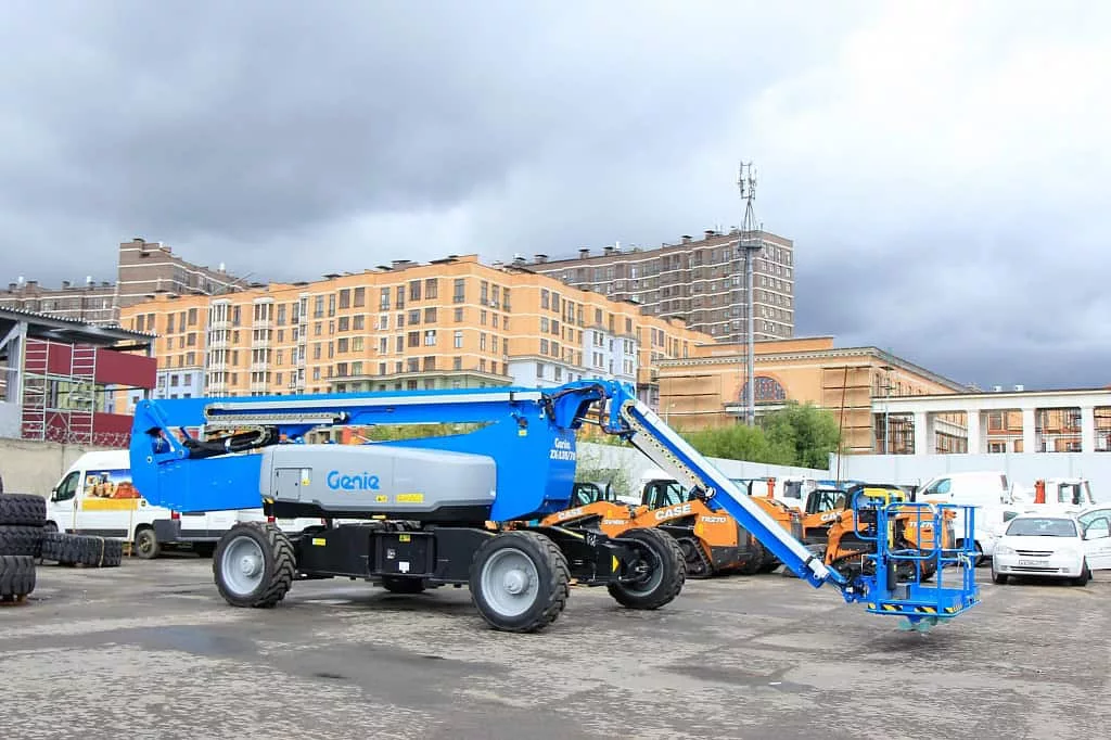 Коленчатый подъёмник Genie ZX-135/70