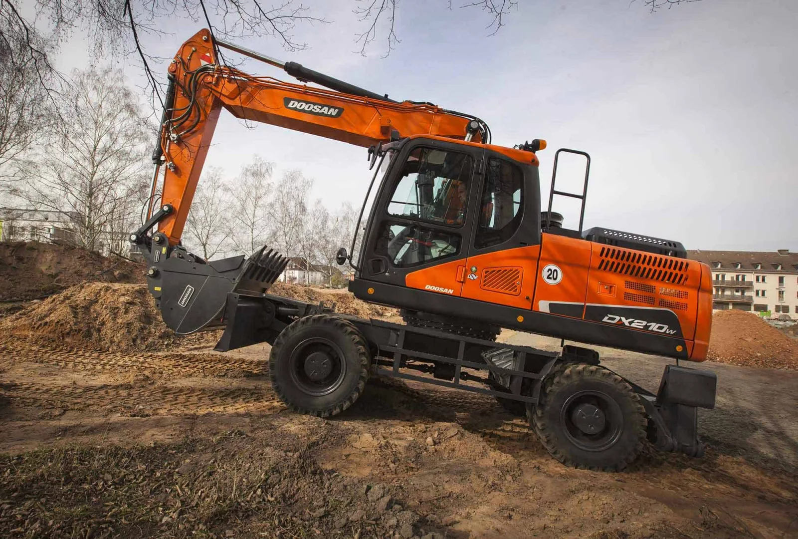 Колесный экскаватор DOOSAN DX210W