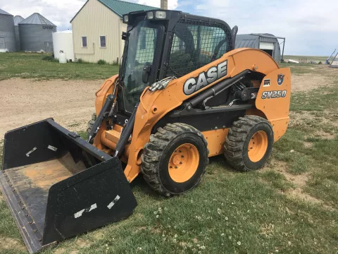 Мини-погрузчик CASE SV250
