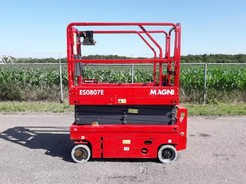 Ножничный подъёмник Magni ES0807E