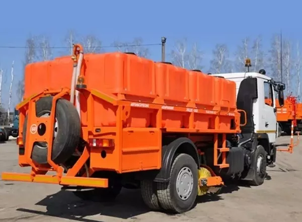 Поливомоечная машина на базе МАЗ МКДС-3405 10 м3