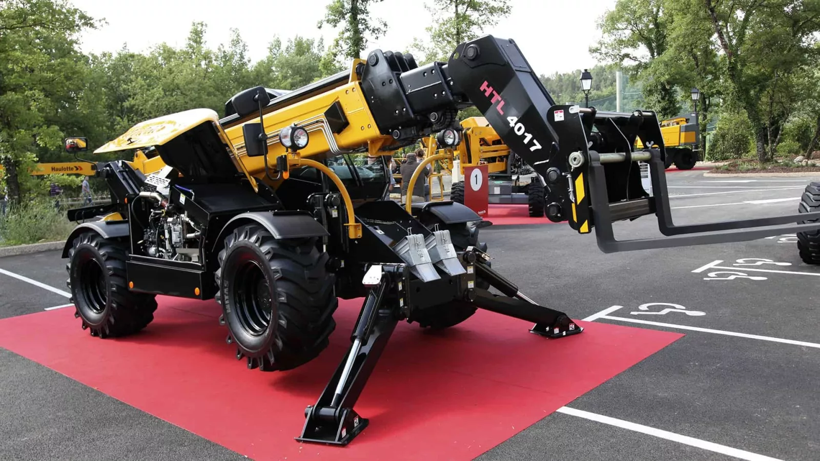 Телескопический погрузчик Haulotte HTL4017