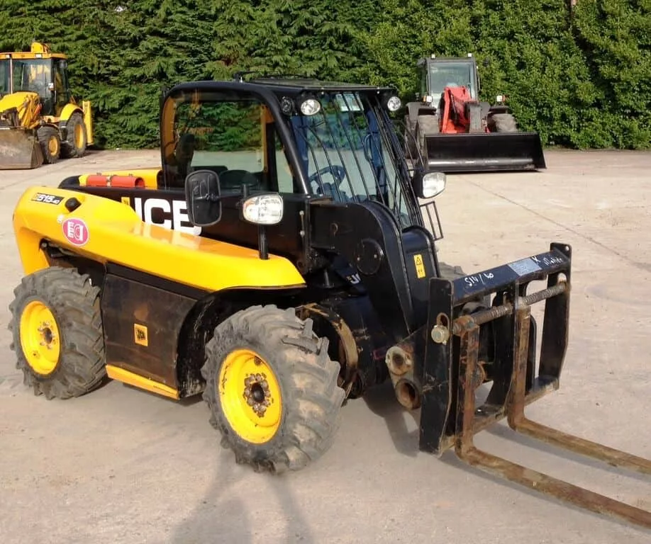 Телескопический погрузчик JCB LOADALL 515-40