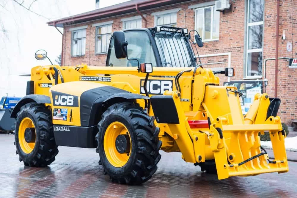 Телескопический погрузчик JCB LOADALL 535-125