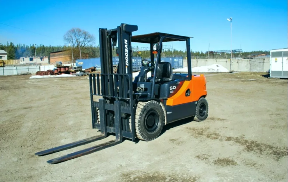 Вилочный погрузчик Doosan D120